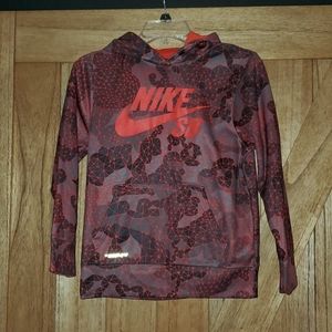 Boys Nike Hoodie Medium